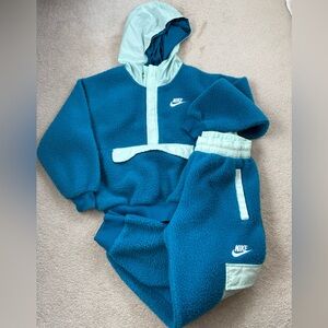 Nike kids fleece set
